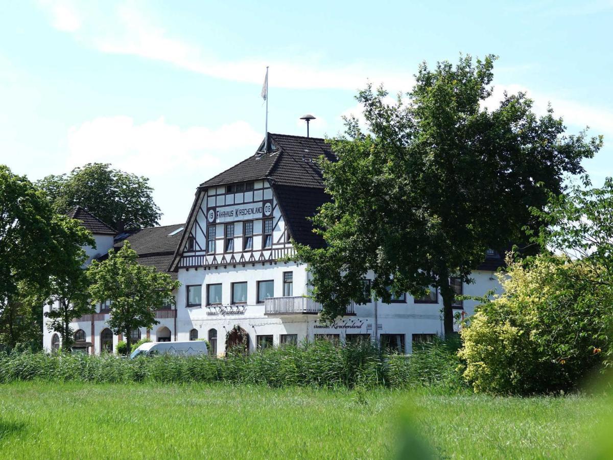 Hotel Faehrhaus Kirschenland Jork Dış mekan fotoğraf